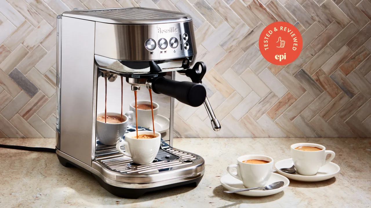 Fully Automatic Espresso Machine with Home Connect: Smart Coffee Maker with Integrated Milk Container and Double Cup Function